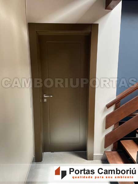 porta laqueada madeira alto padrão sala hall de entrada quarto cozinha laca portas laqueadas balneário camboiú praia brava sc itajai itapema porto belo bombinhas fábrica preço branca de correr